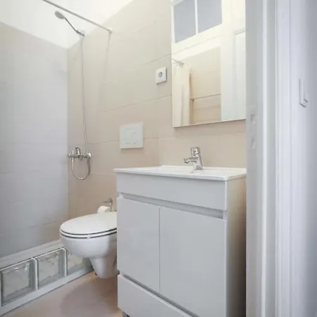 Guestready - Hygge-style In Historical Graça Appartement